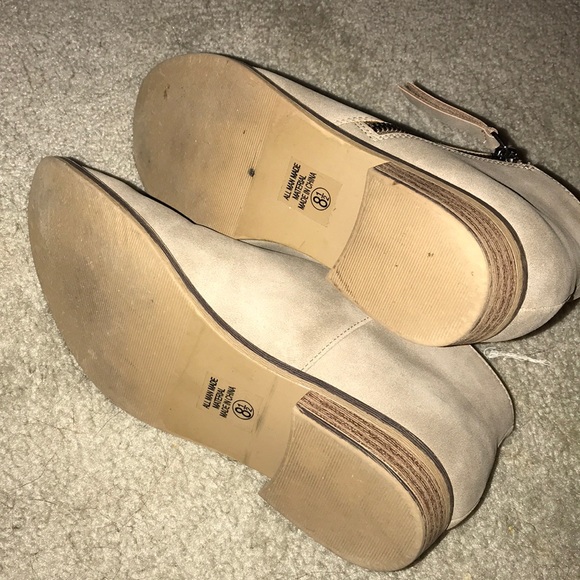 Light brown booties - Picture 3 of 3